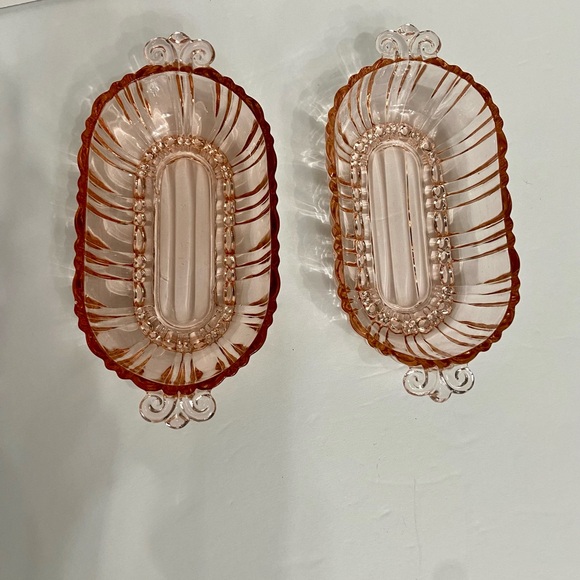 2 Vintage ANCHOR HOCKING Pink Depression Glass “Old Cafe”Olive Pickle Boat Dish - Picture 9 of 14